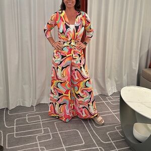 JULIAN CHANG AMBER FUN COLORFUL 70S VIBE JUMPSUIT SIZE XS IN LIKE NEW CONDITION